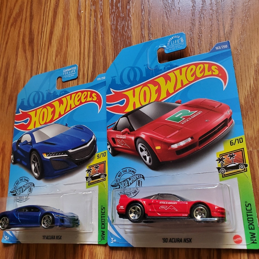 Hot Wheels 2017 Acura NSX 1990 Acura NSX